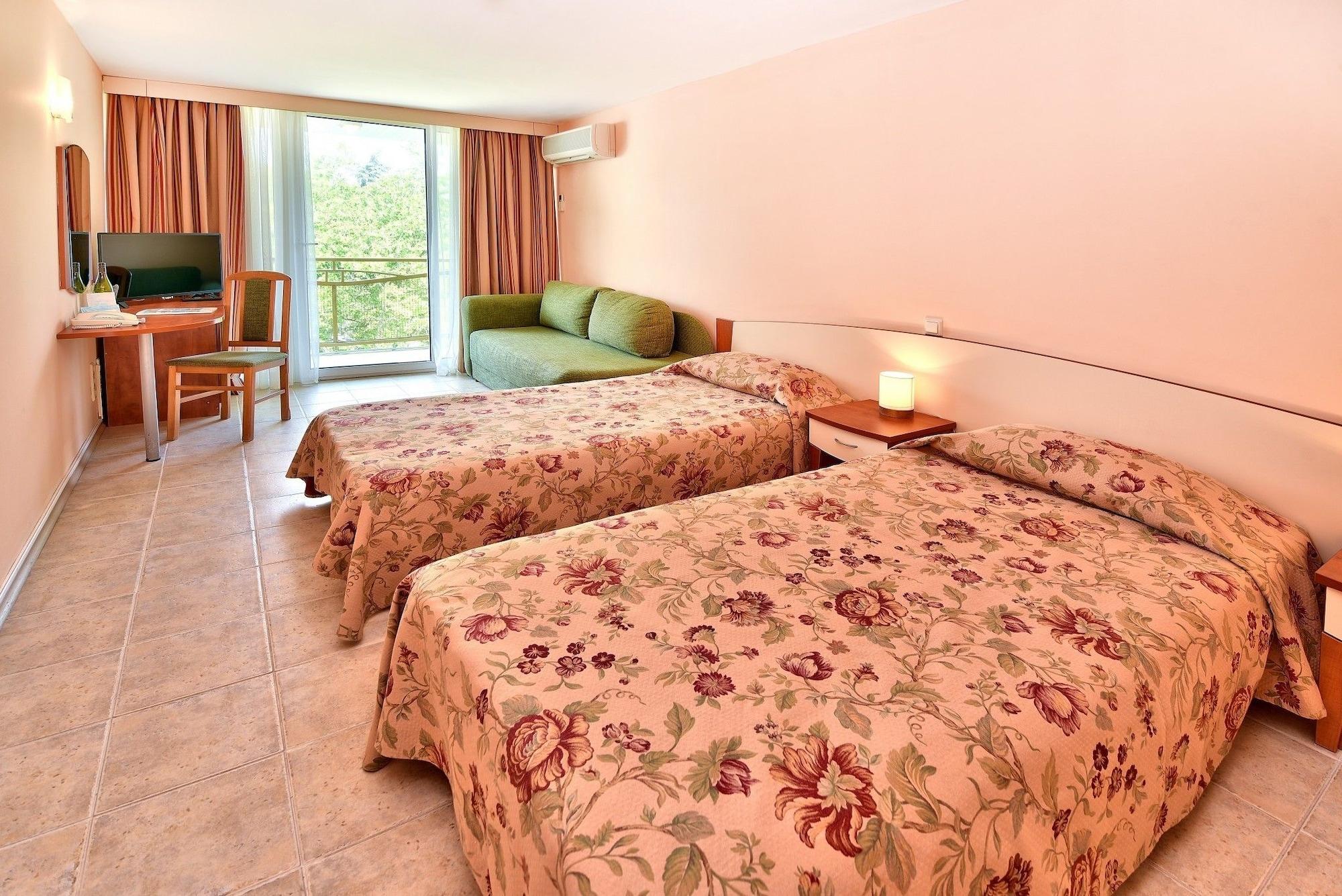 Hotel Malibu Албена Экстерьер фото