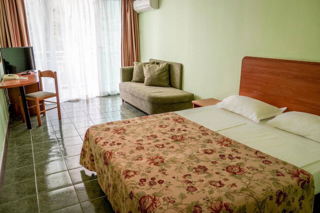 Hotel Malibu Албена Экстерьер фото